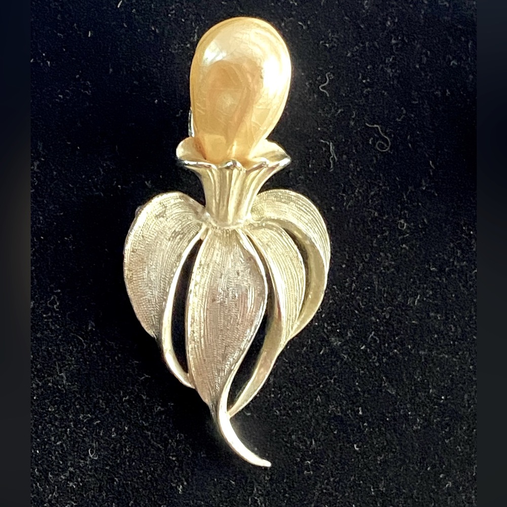 Sarah Coventry Vintage Brooch Pin Gold Tone Faux Pearl 3” Beauty Good Condition
